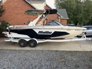 2022-malibu-wakesetter-23-lsv-146145-image1.webp