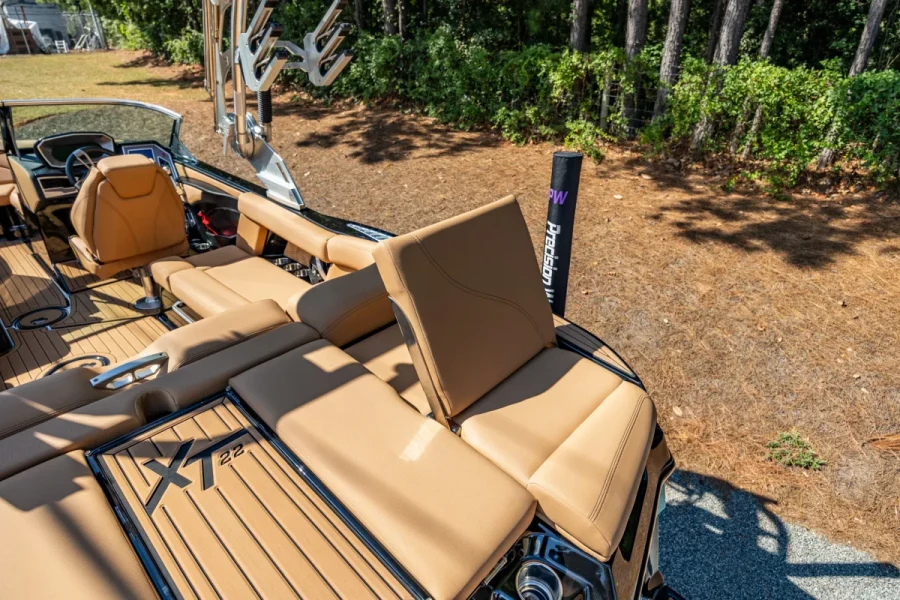 2021-mastercraft-xt22-146149-image10.webp