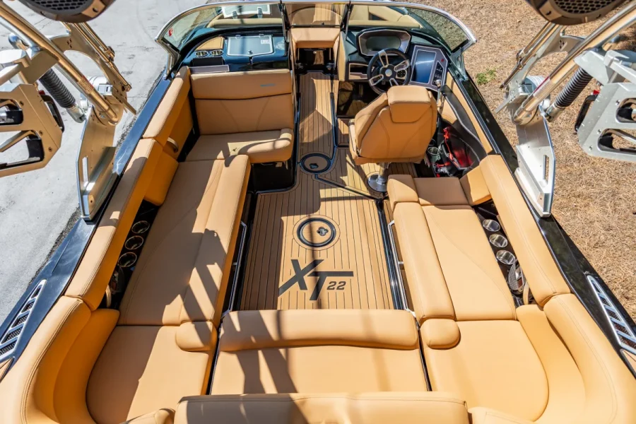 2021-mastercraft-xt22-146149-image14.webp