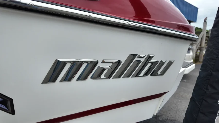 2013-malibu-wakesetter-20-mxz-146153-image26.webp