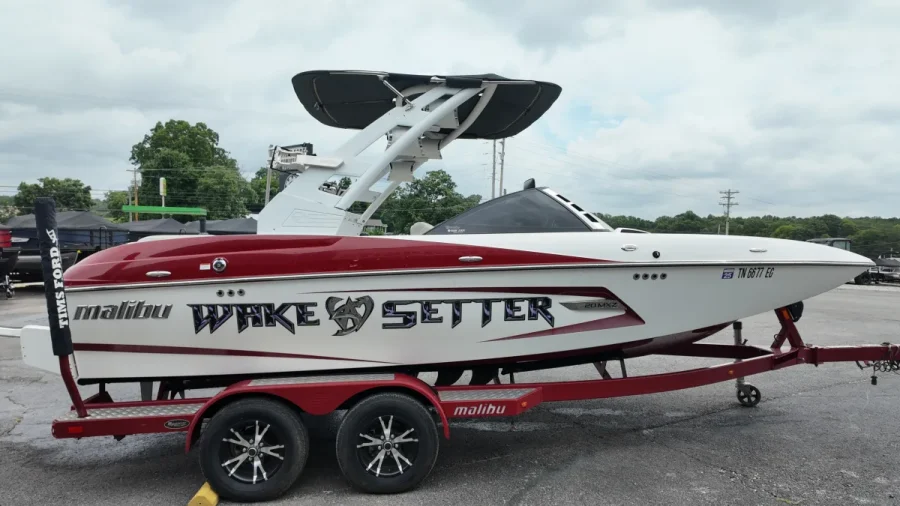 2013-malibu-wakesetter-20-mxz-146153-image6.webp