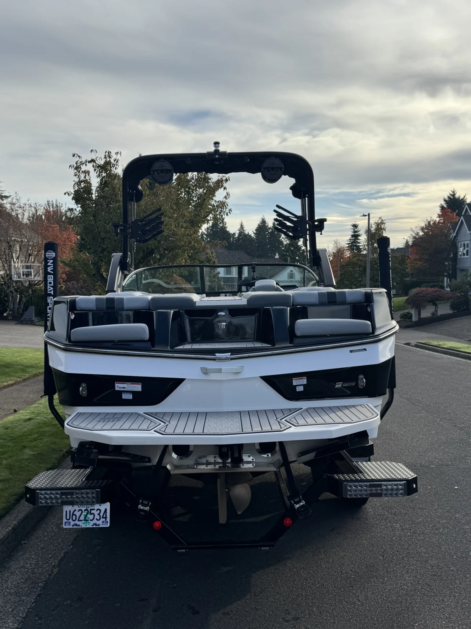 2023 MasterCraft XT22 