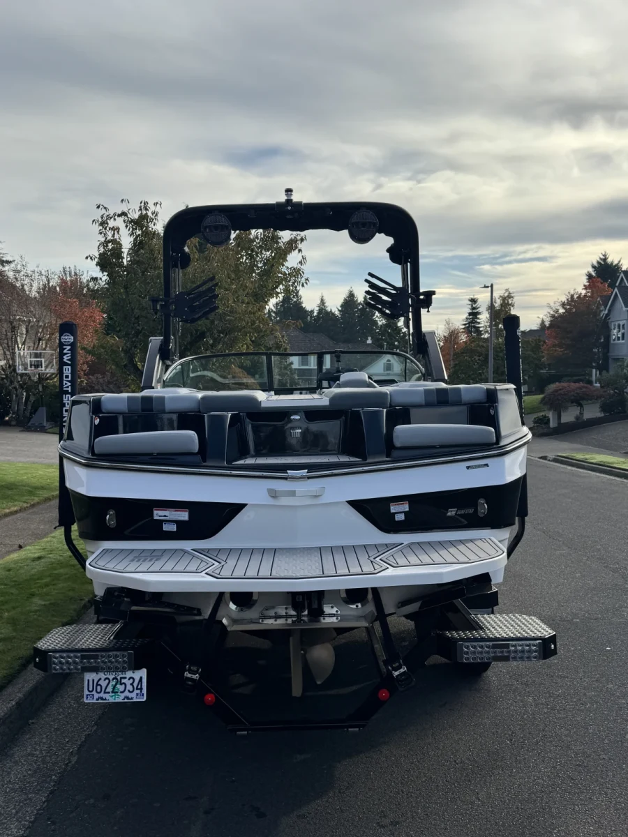 2023-mastercraft-xt22-146160-image10.webp