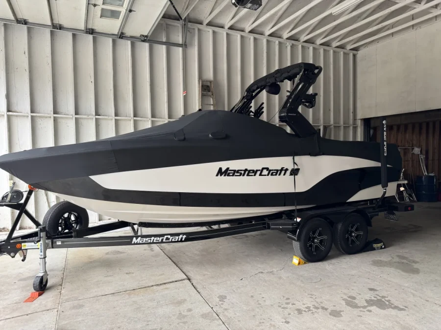 2023-mastercraft-xt22-146160-image12.webp