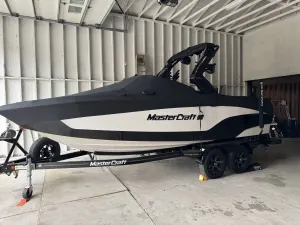 2023-mastercraft-xt22-146160-image12.webp