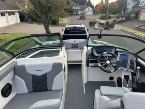2023-mastercraft-xt22-146160-image2.webp