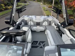 2023-mastercraft-xt22-146160-image7.webp