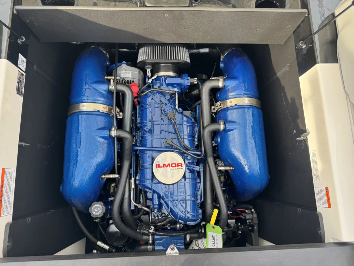 2023 MasterCraft XT22 