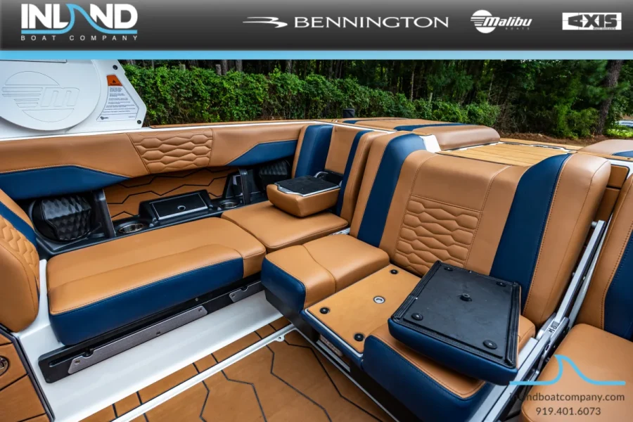 2025-malibu-wakesetter-24-mxz-146161-image17.webp