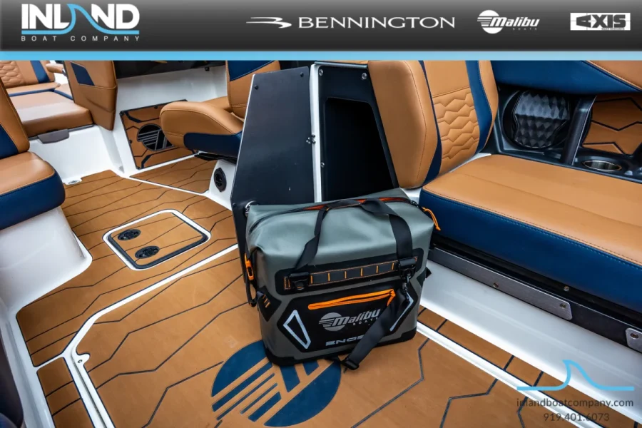 2025-malibu-wakesetter-24-mxz-146161-image22.webp