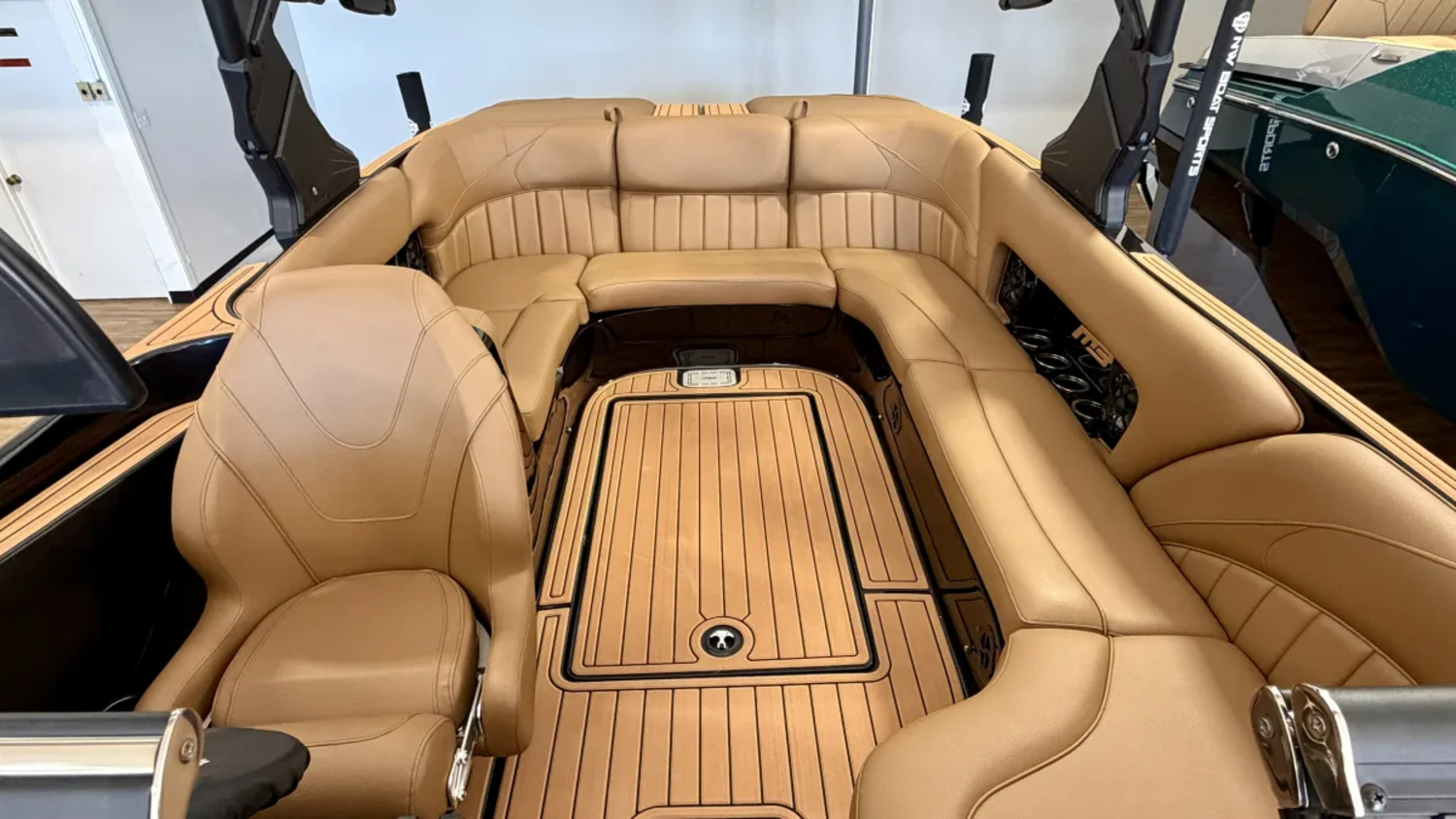 2027 MB B52 23 Classic
