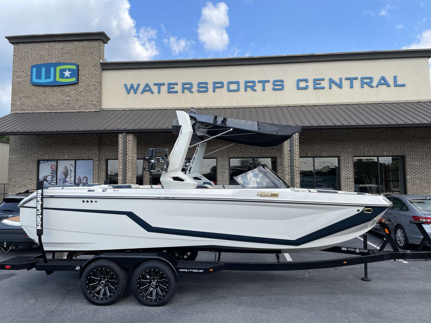 2027 Nautique GS22