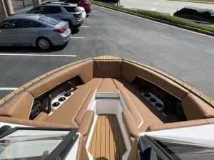 2027-nautique-s25-146172-image12