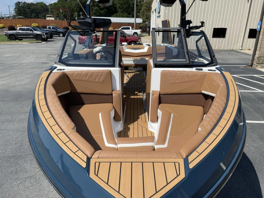 2027-nautique-s25-146172-image14