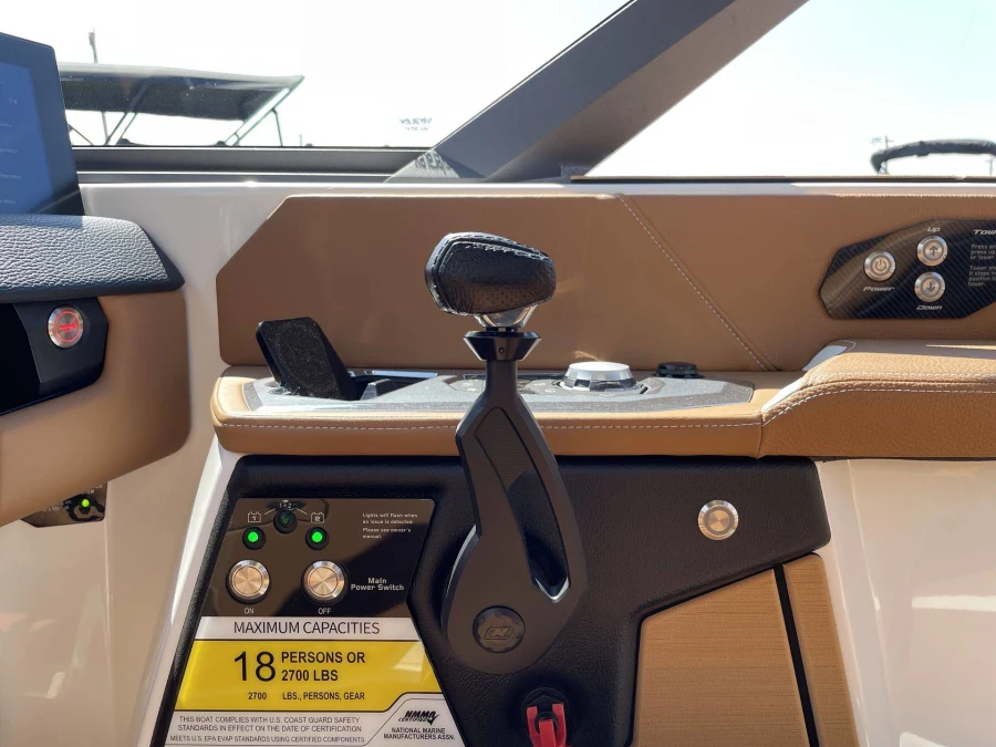 2027-nautique-s25-146172-image21