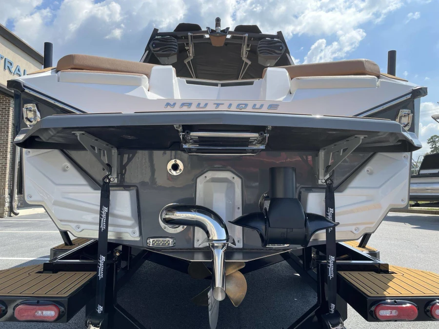 2027-nautique-s25-146172-image23