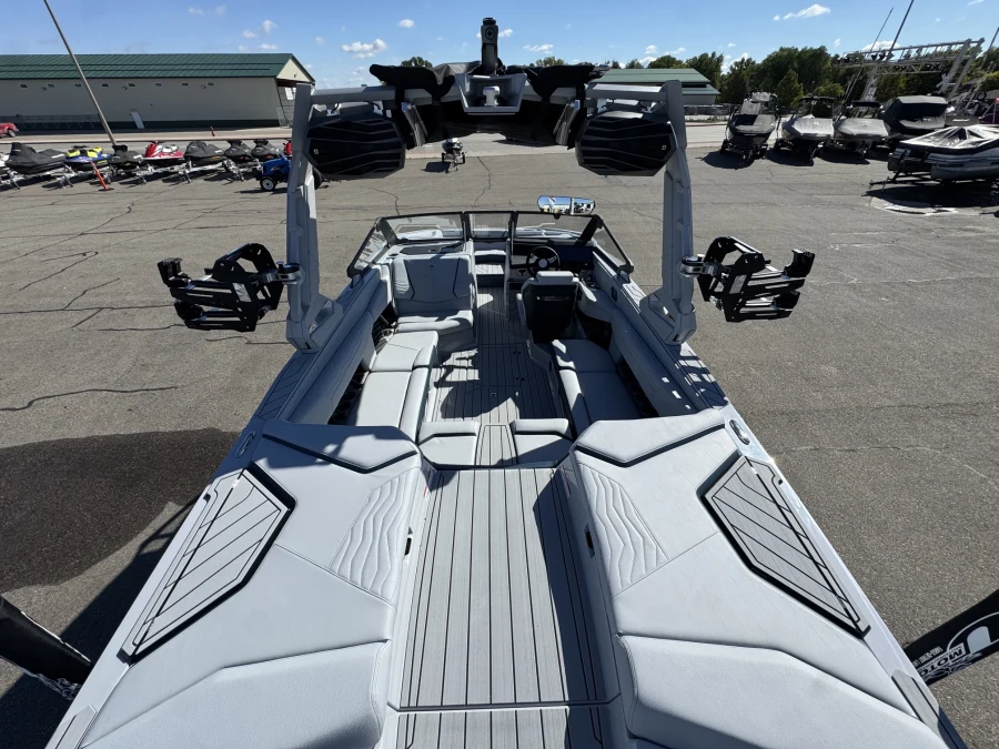2027-nautique-g23-146176-image10