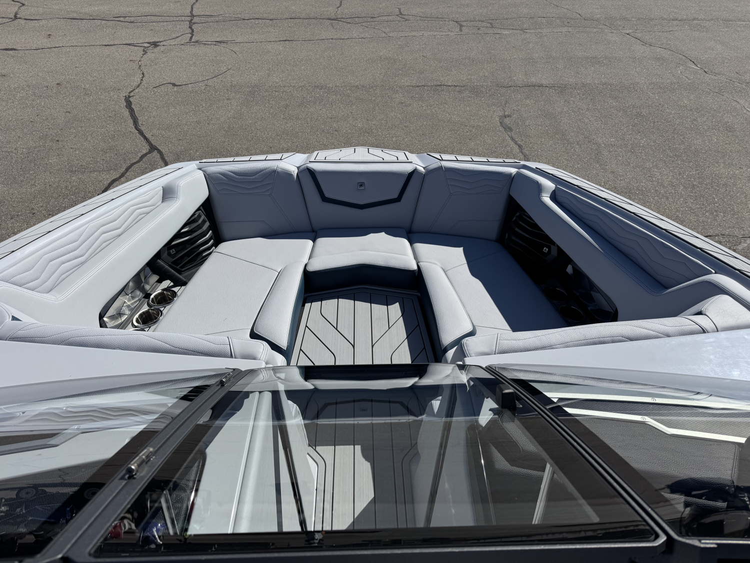 2027 Nautique G23