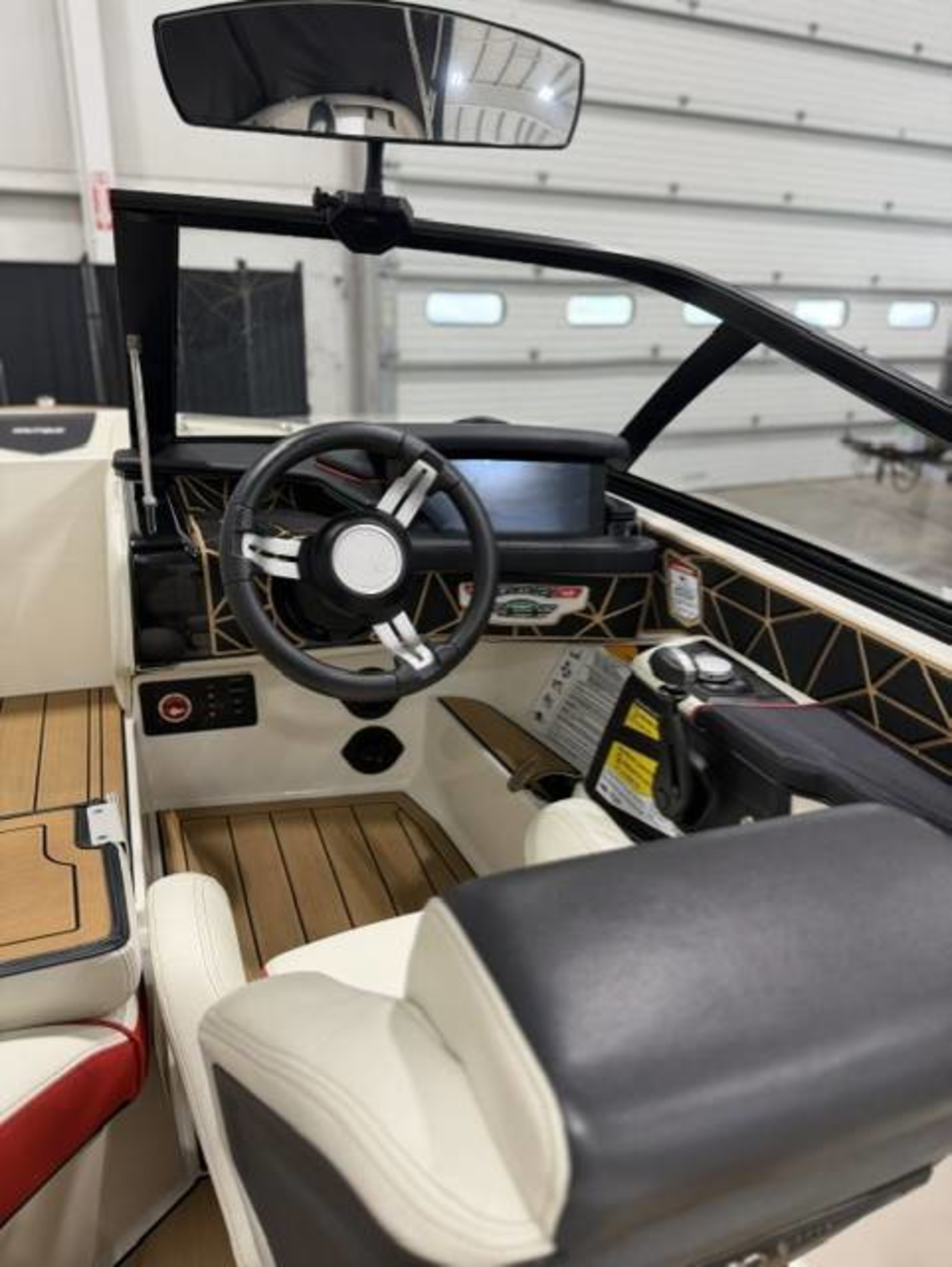 2025 Nautique Ski 200