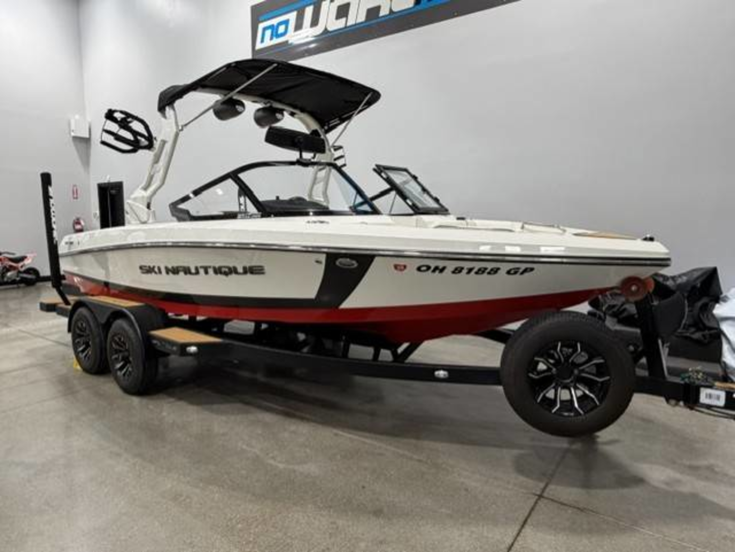 2025 Nautique Ski 200