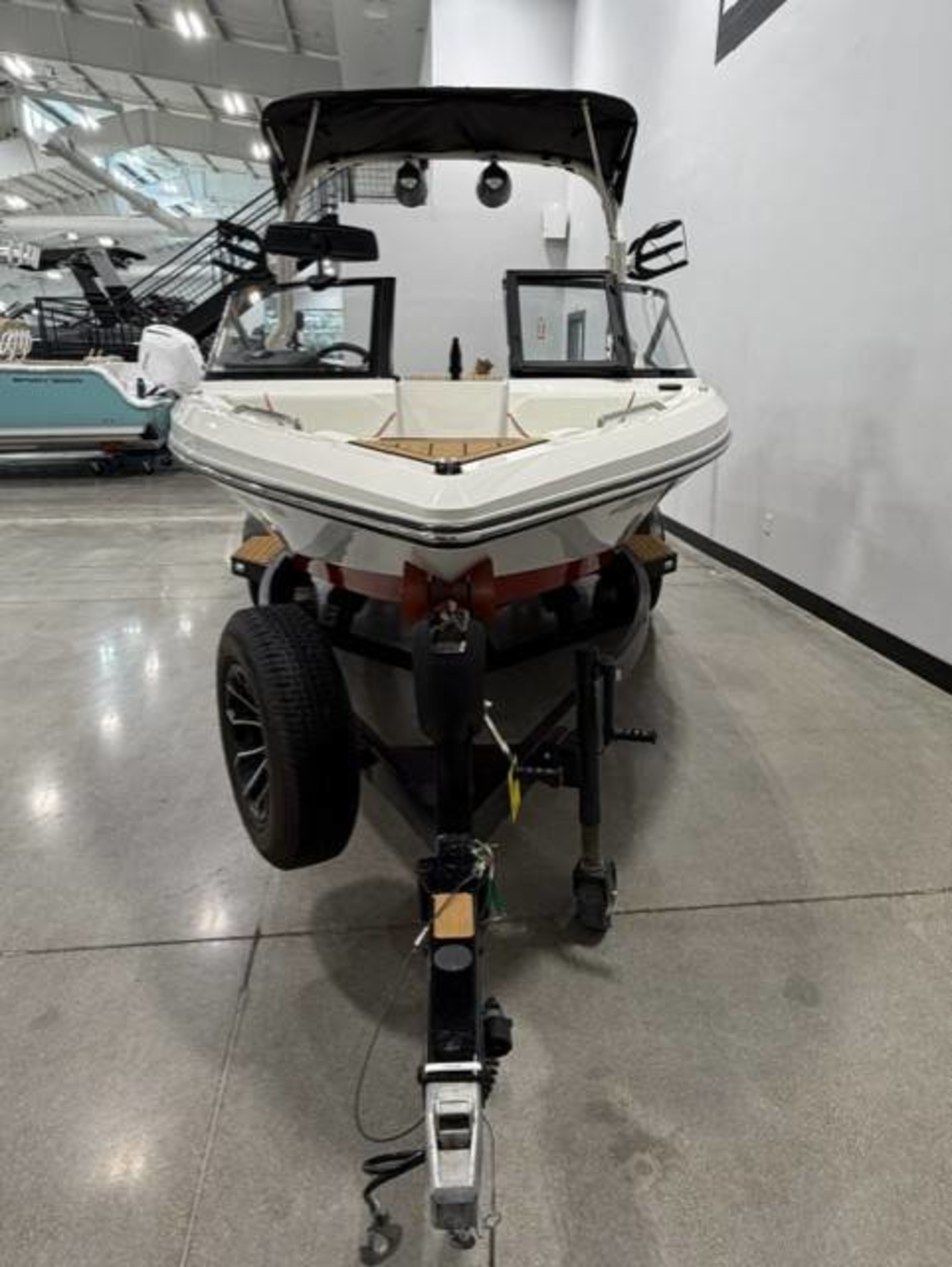 2025 Nautique Ski 200
