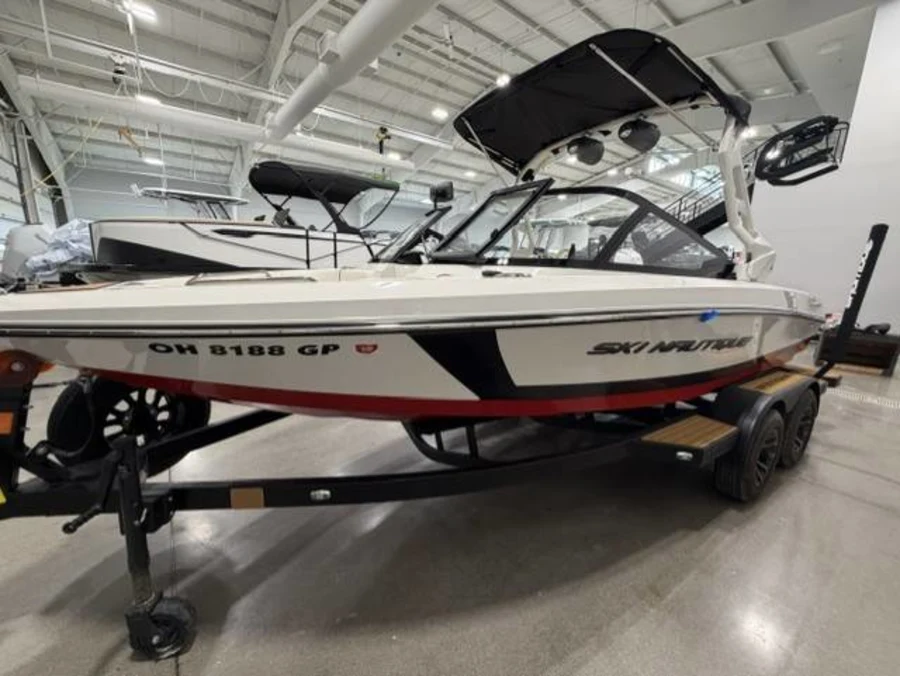 2025-nautique-ski-nautique-200-146181-image4