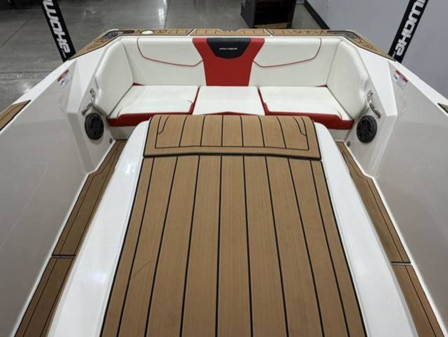 2025 Nautique Ski 200