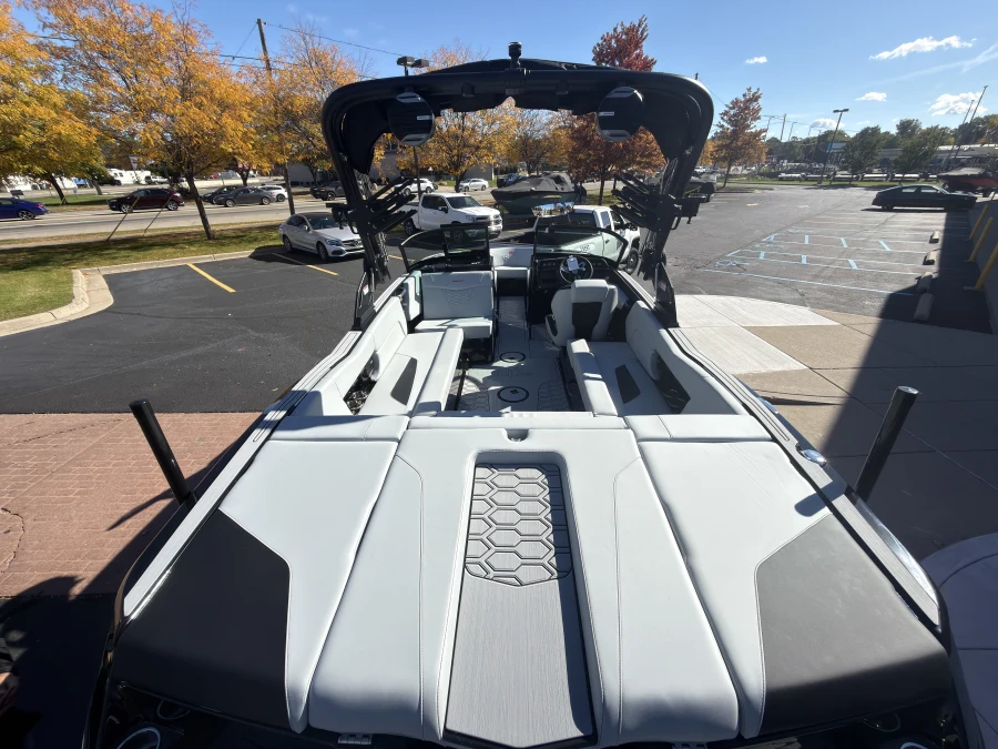 2027-mastercraft-nxt23-146197-image5