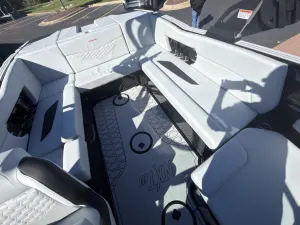 2027-mastercraft-nxt23-146197-image8
