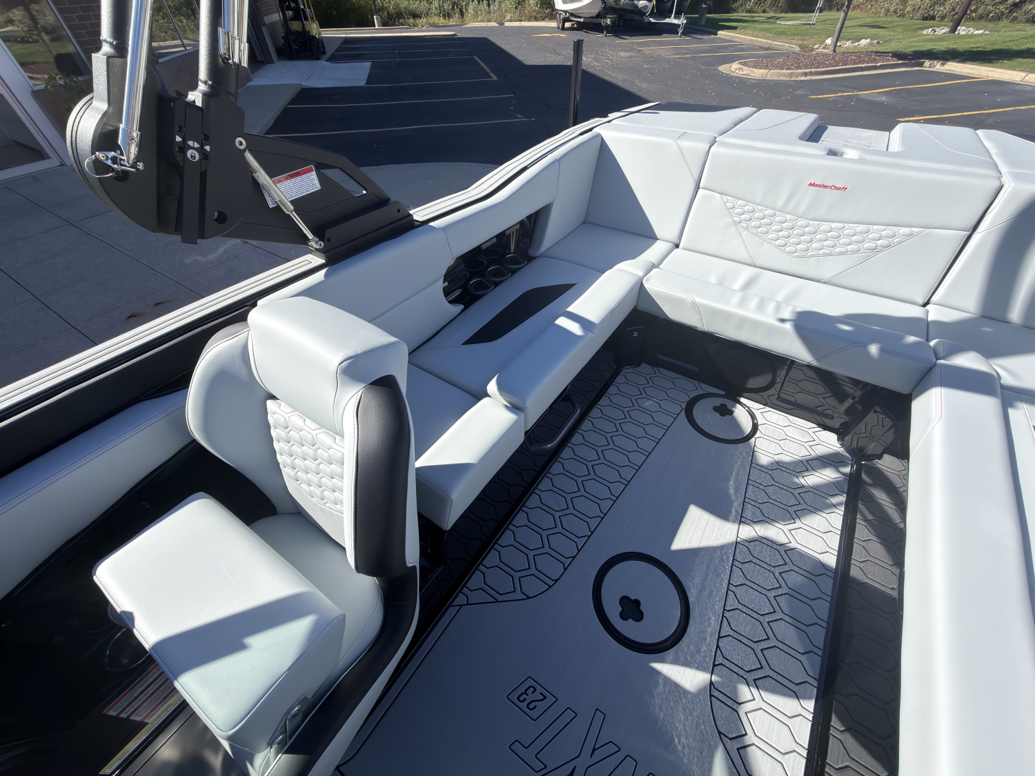 2027 MasterCraft NXT23