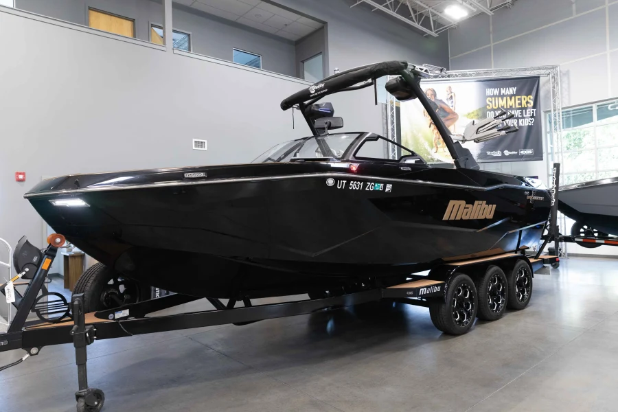 2025-malibu-wakesetter-25-lsv-146201-image2