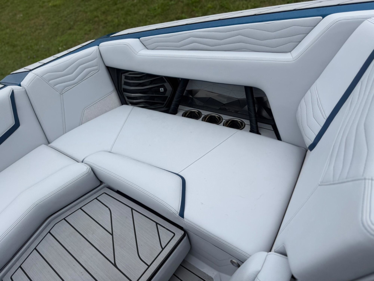 2026 Nautique G23