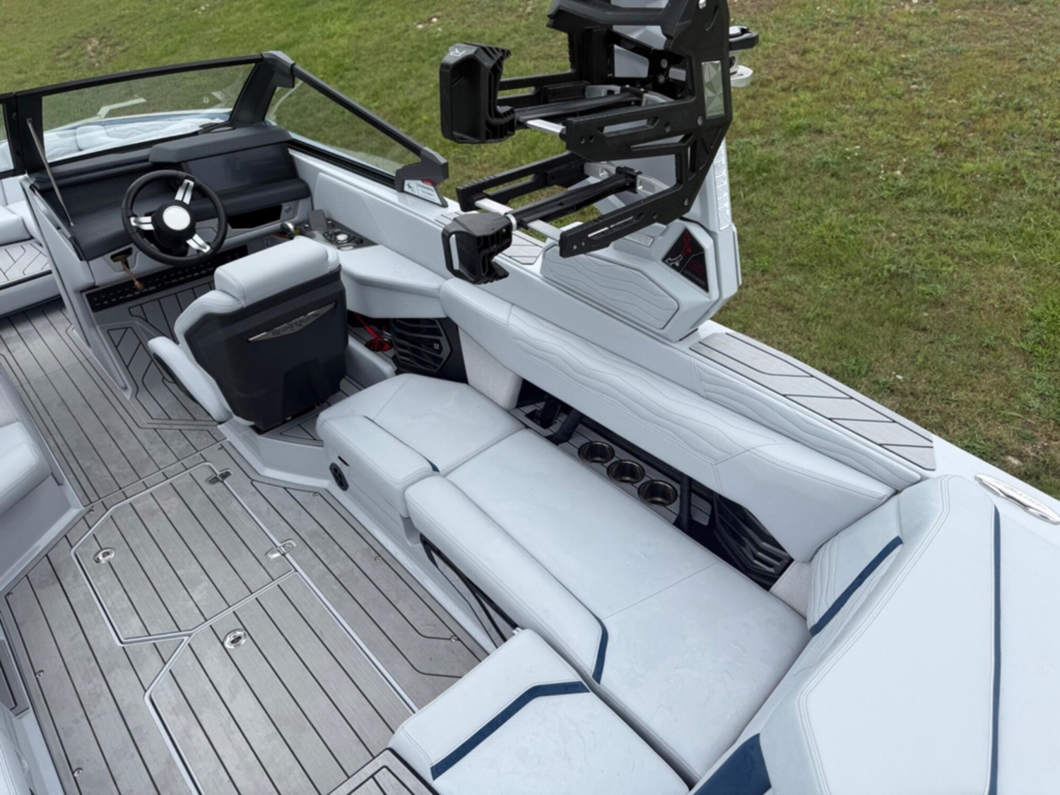 2026 Nautique G23
