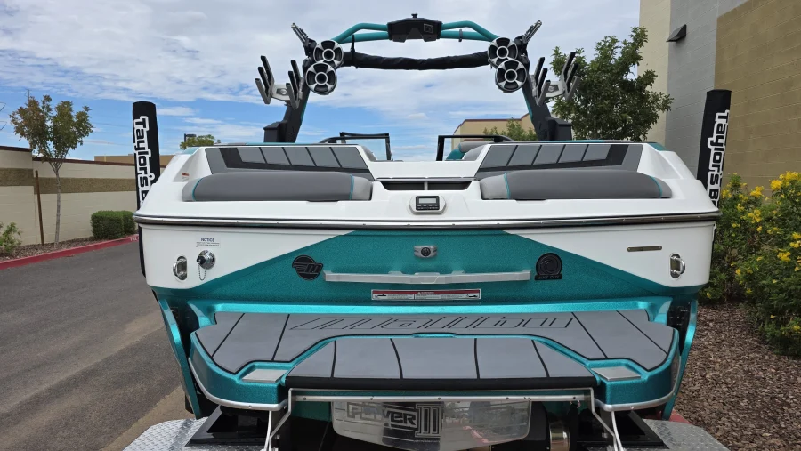 2021-malibu-wakesetter-24-mxz-146205-image6