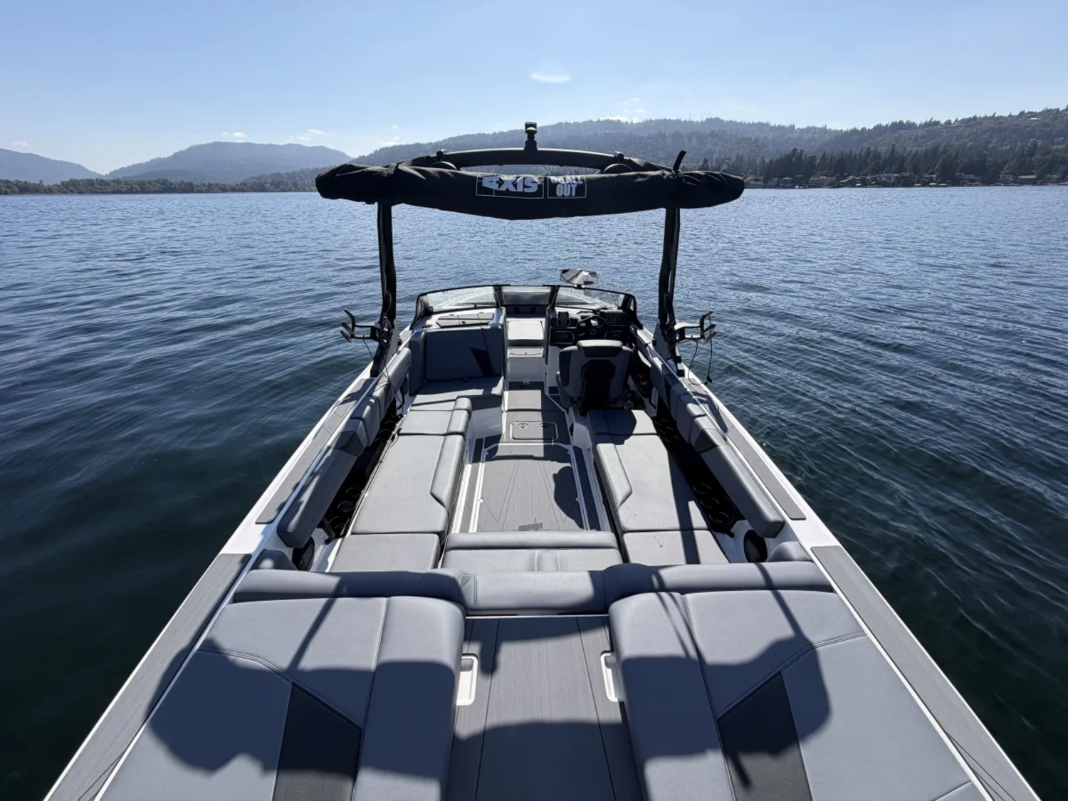 2027 Axis Wake Research T235
