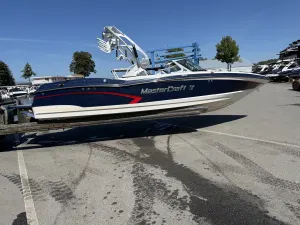 2014-mastercraft-x30-146219-image0.webp
