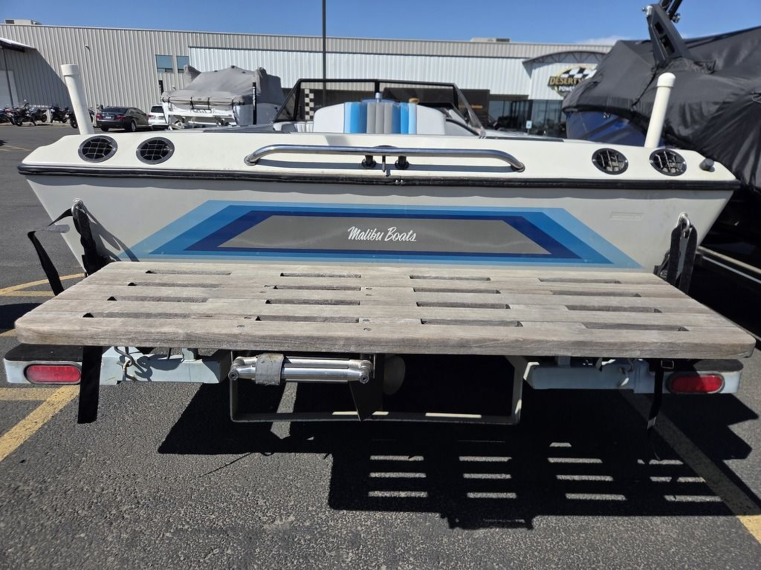 1990 MALIBU SKIER 19