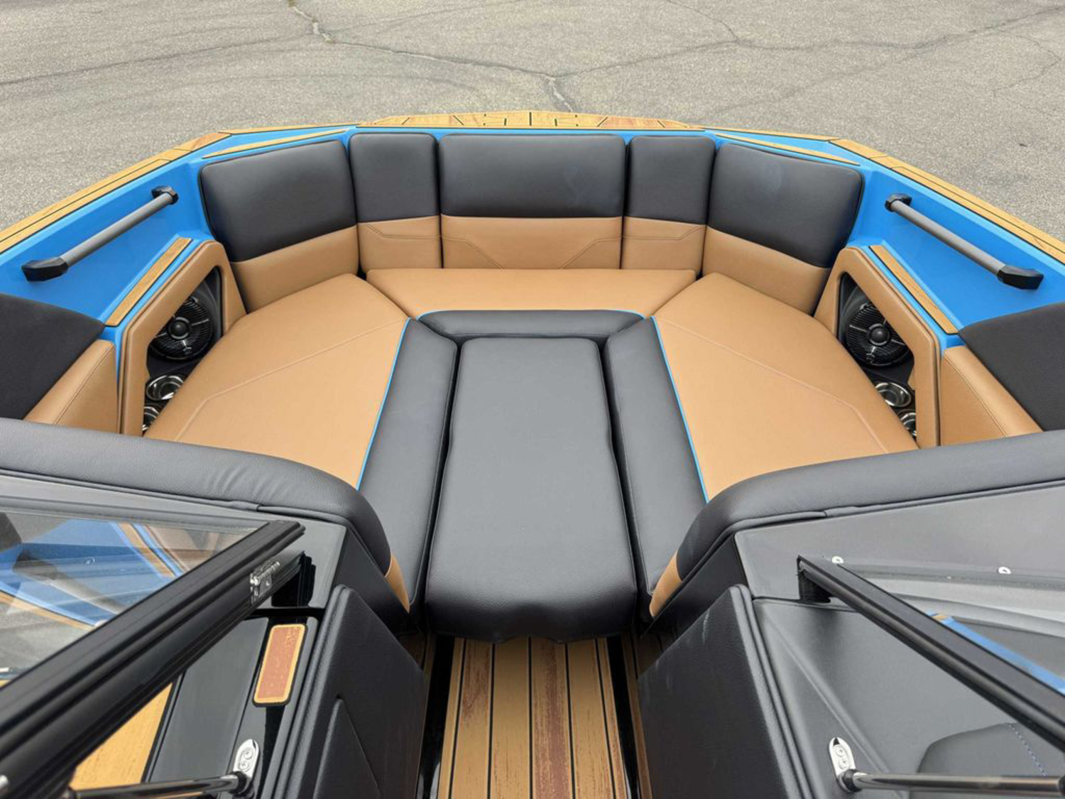2026 MOOMBA Max