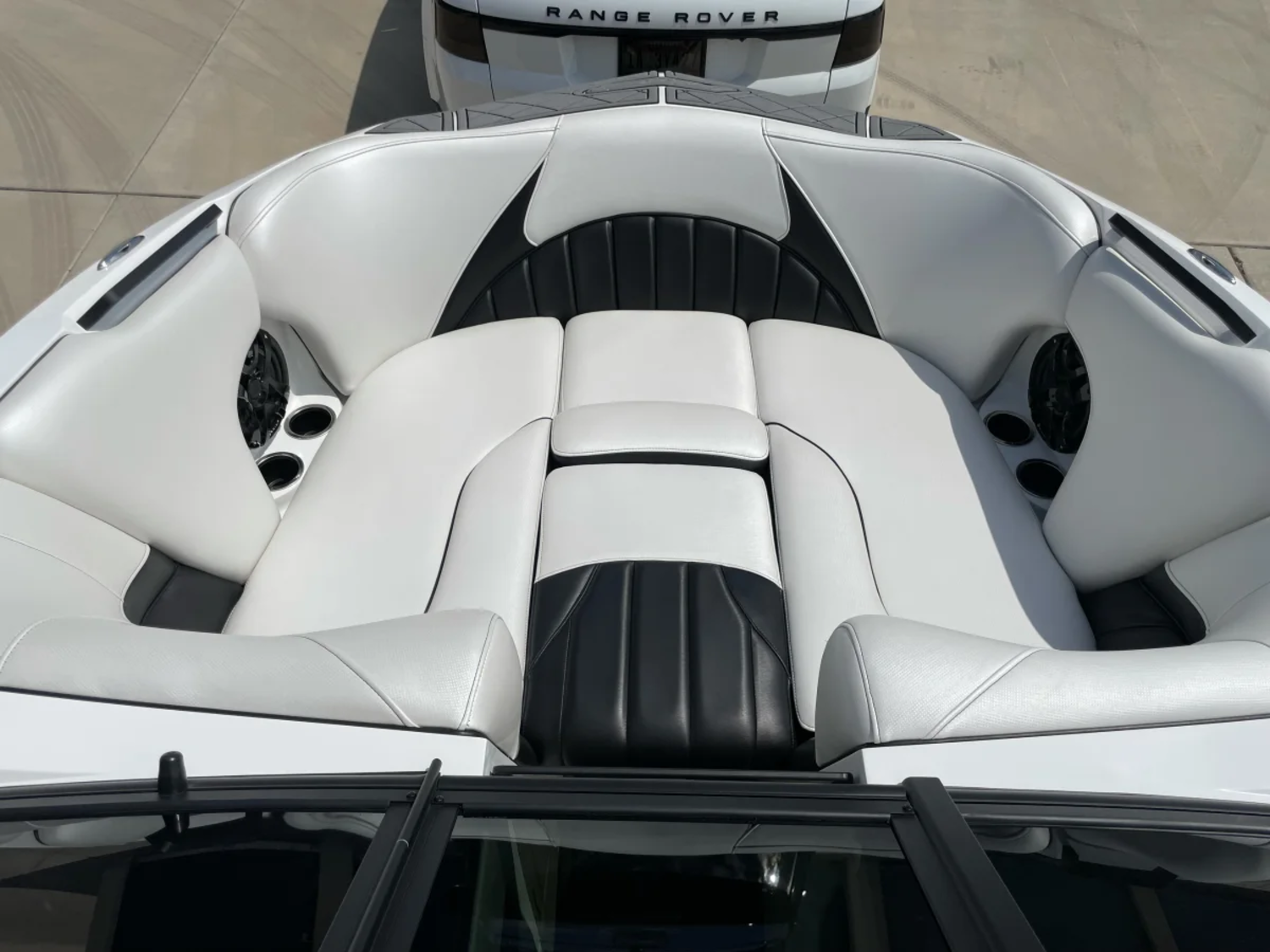2020 MB Sports Boats B52 23
