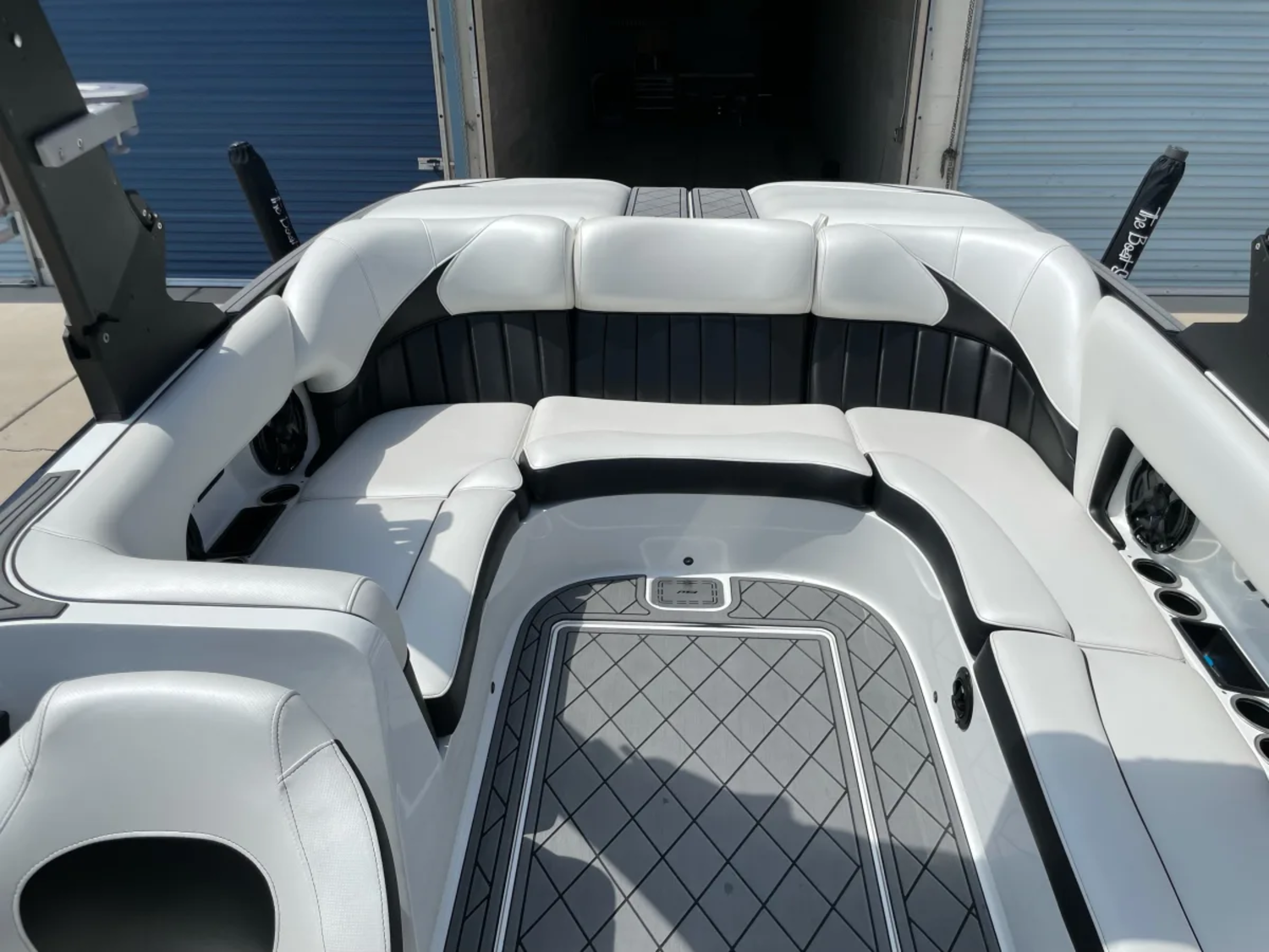 2020 MB Sports Boats B52 23