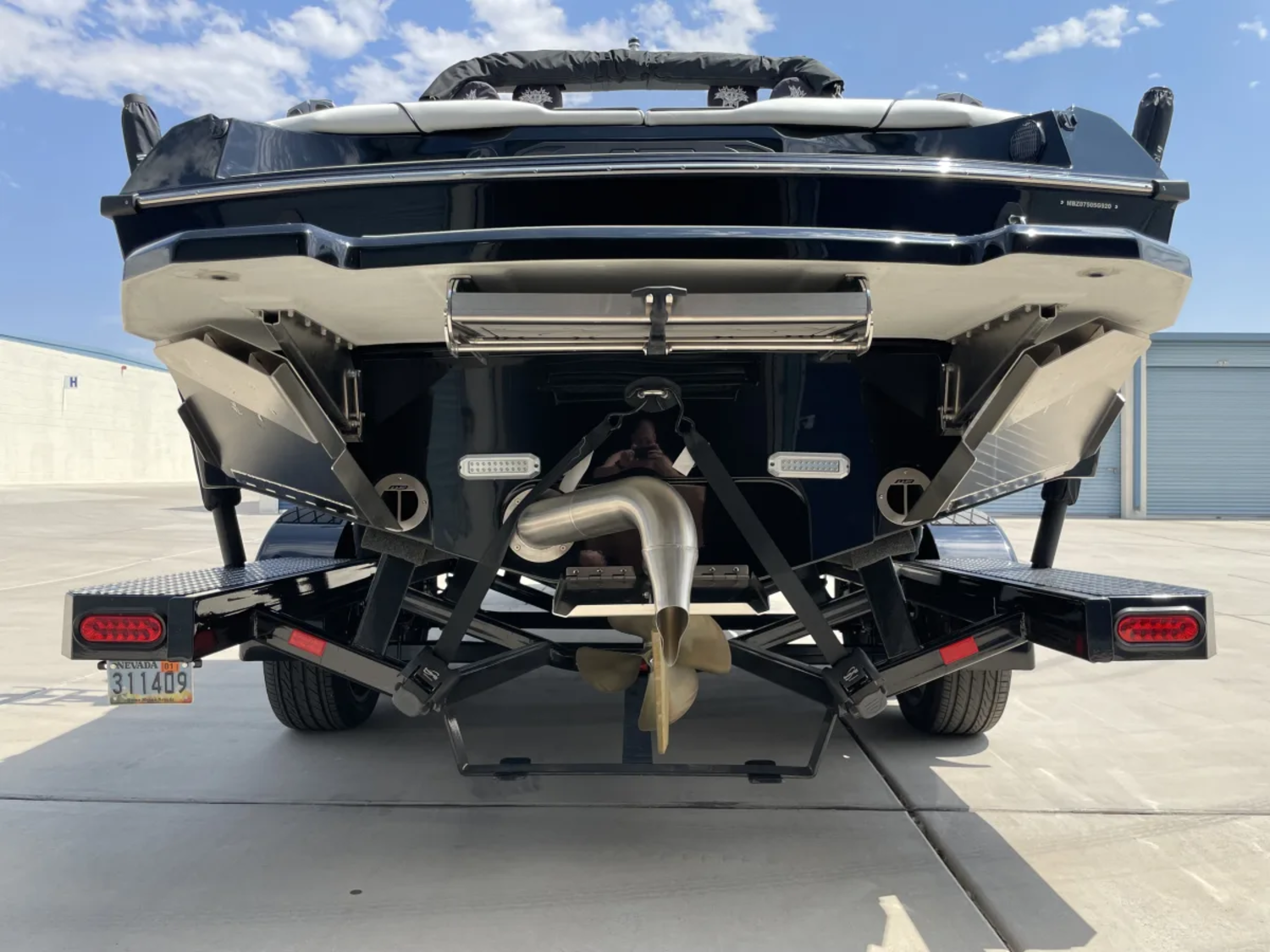 2020 MB Sports Boats B52 23