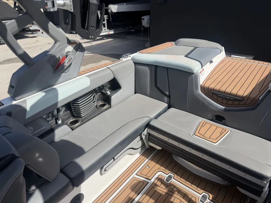 2020-nautique-g23-144986-image10.webp