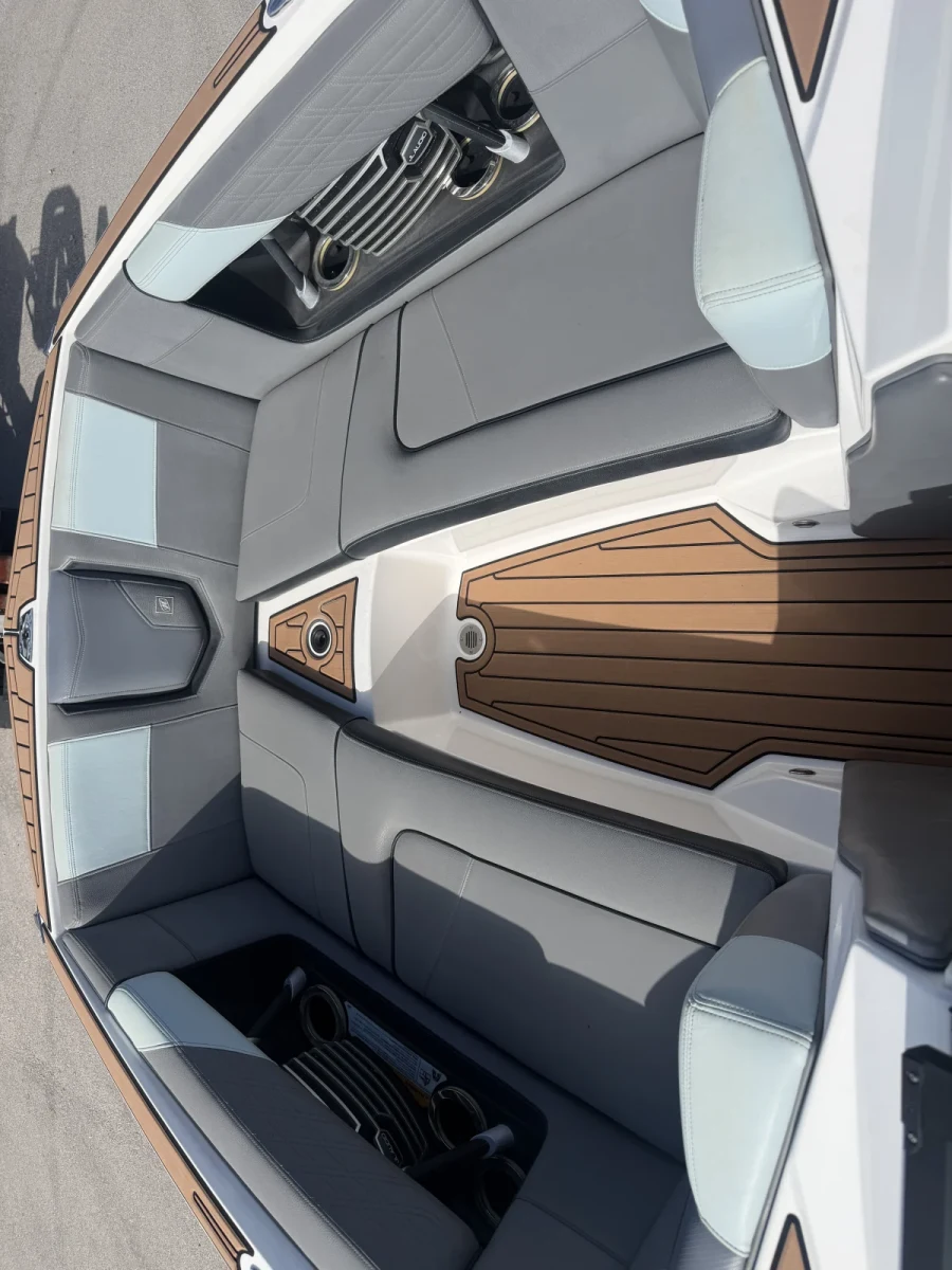 2020-nautique-g23-144986-image12.webp