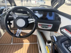 2020-nautique-g23-144986-image6.webp