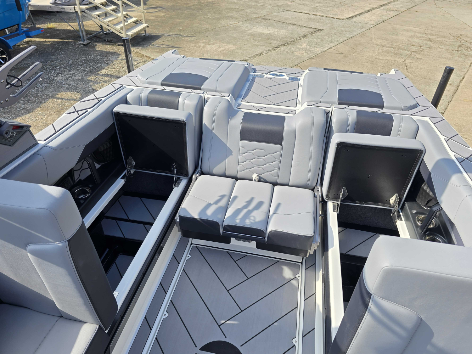 2027 Malibu Wakesetter 23 LSV