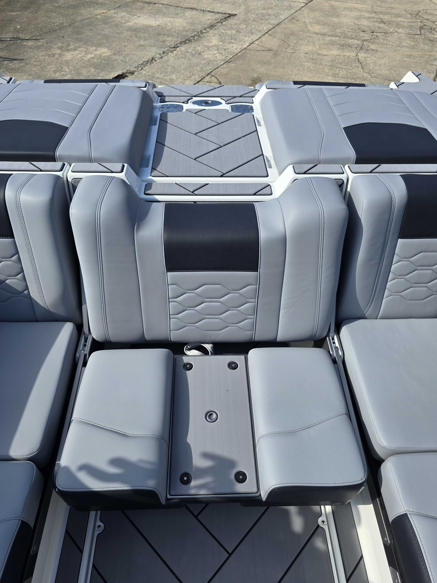 2027 Malibu Wakesetter 23 LSV