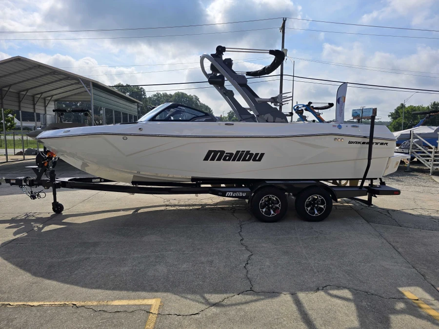 2027-malibu-wakesetter-23-lsv-144989-image3