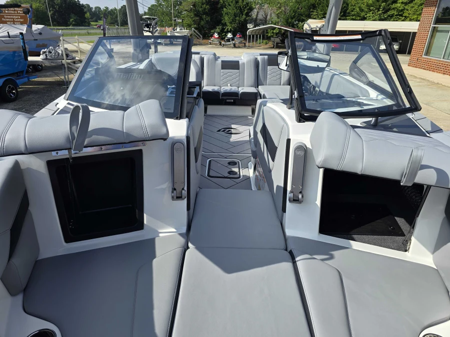 2027-malibu-wakesetter-23-lsv-144989-image7