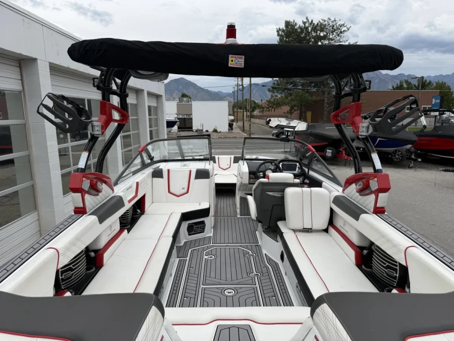 2016-nautique-g25-144990-image9.webp