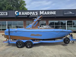 2027-malibu-wakesetter-23-lsv-144992-image1